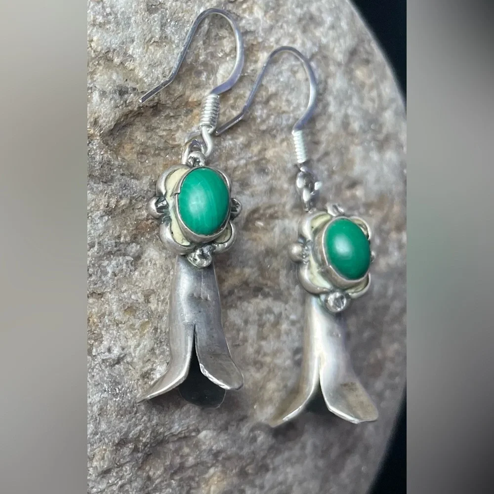 VTG Native American malachite squash blossom OOAK sterling earrings - Picture 2 of 10